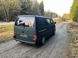 Volkswagen T4 Caravelle 2,5-l-Diesel TDI 75kW Standard - schwarze Volkswagen T4 Caravelle