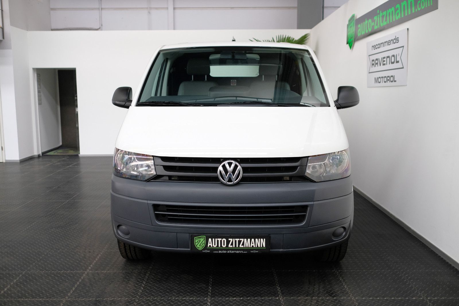 Fahrzeugabbildung Volkswagen T5 Transporter Kasten 4Motion AHK Standheizung