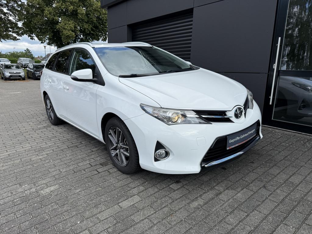 Toyota Auris Touring Sports