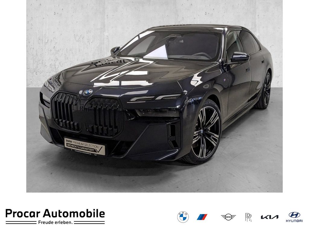 BMW i7