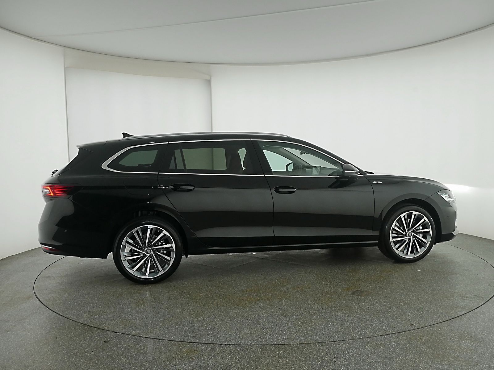 Skoda Superb - Bild 16