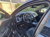 Jaguar E-Pace P300 R-DYNAMIC SE 4WD Auto R-DYNAMIC SE - Jaguar E-Pace von privat