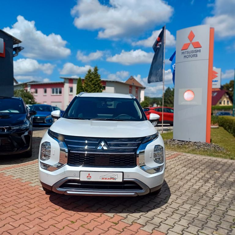 Mitsubishi Plug-in Hybrid Outlander