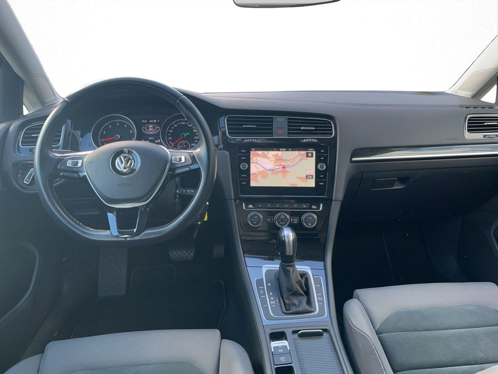 Volkswagen Golf VII Variant 1.5 TSI DSG HIGHLINE*PANO*AHK*L