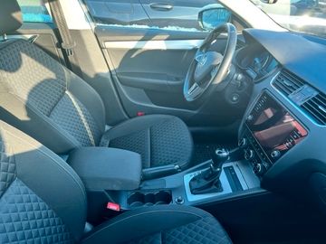 Fahrzeugabbildung SKODA Octavia Combi Drive Automatik
