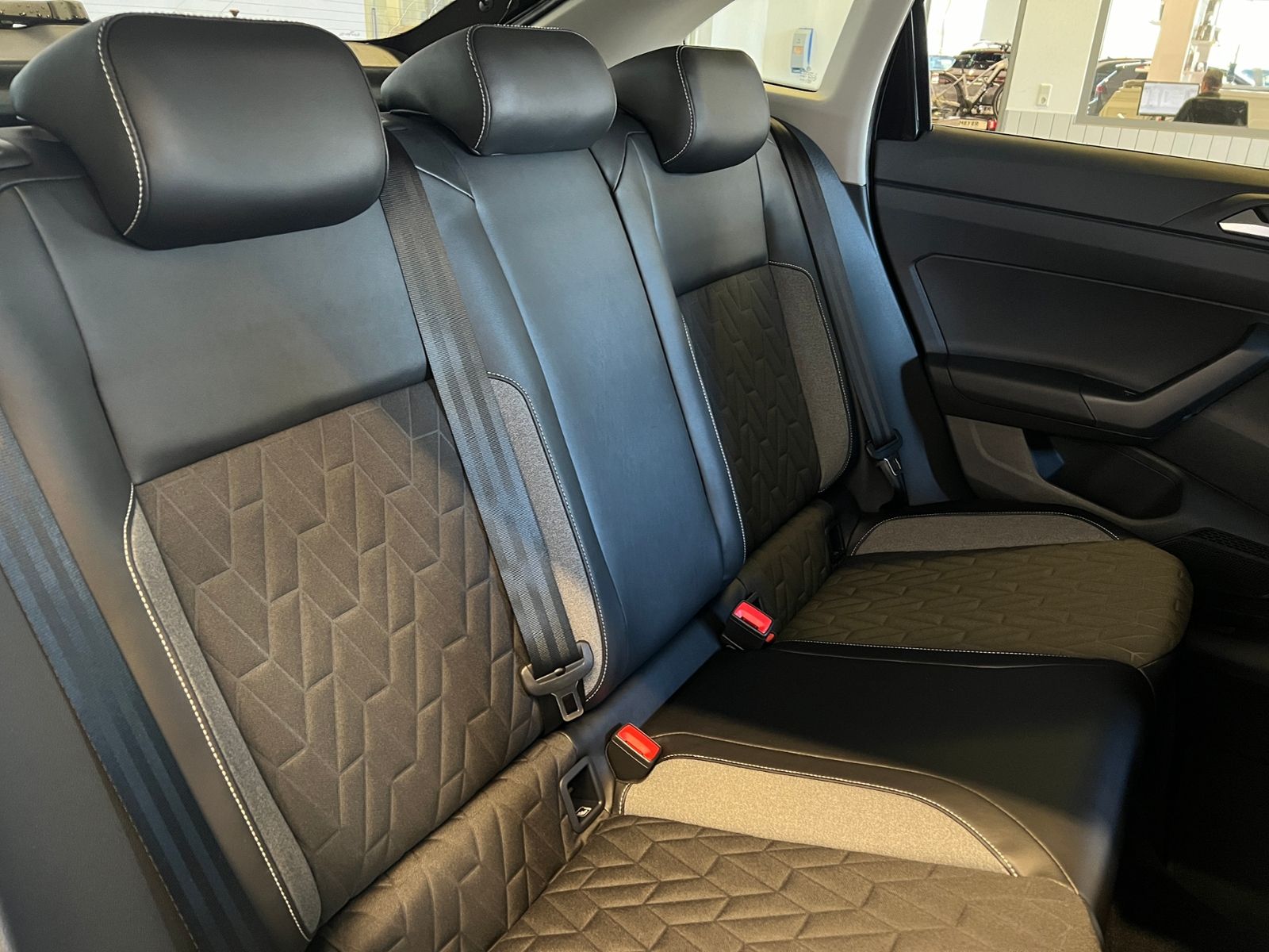 Fahrzeugabbildung Volkswagen Taigo GOAL 1.0 TSI *16"-LM, Navi, ACC*