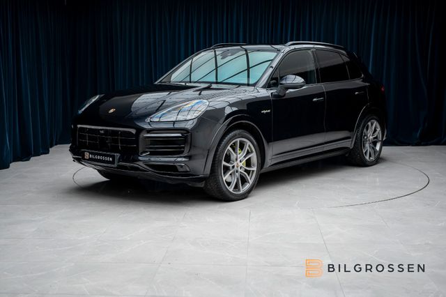 PORSCHE Cayenne E-Hybrid SportDesign Pano HUD SoftC Bose