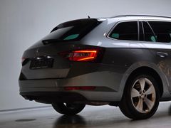 SKODA Superb 1.5 TSI ACT Carplay AHKschwenk. ACC