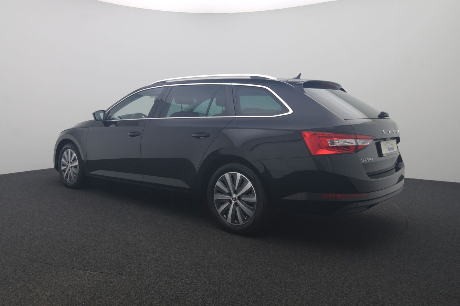 Fahrzeugabbildung SKODA Superb Combi Ambition LED ACC Navi