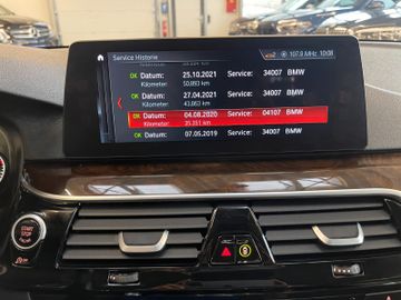BMW 530 i xDrive *1.HAND*NAVI*TEMPO*SZHZ*AHK*PDC*