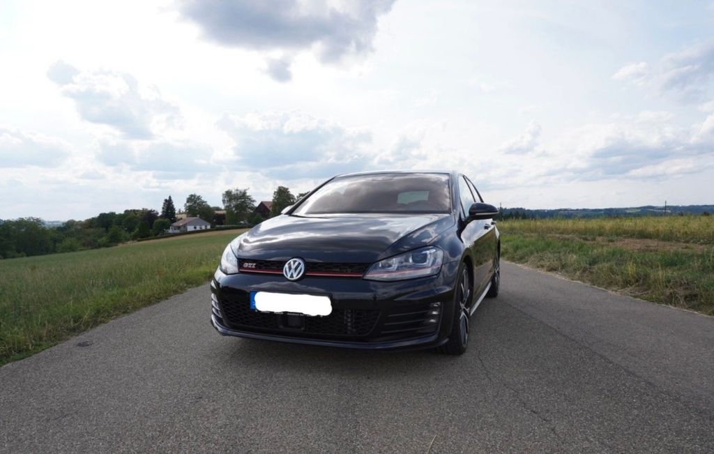 Image of Volkswagen Golf