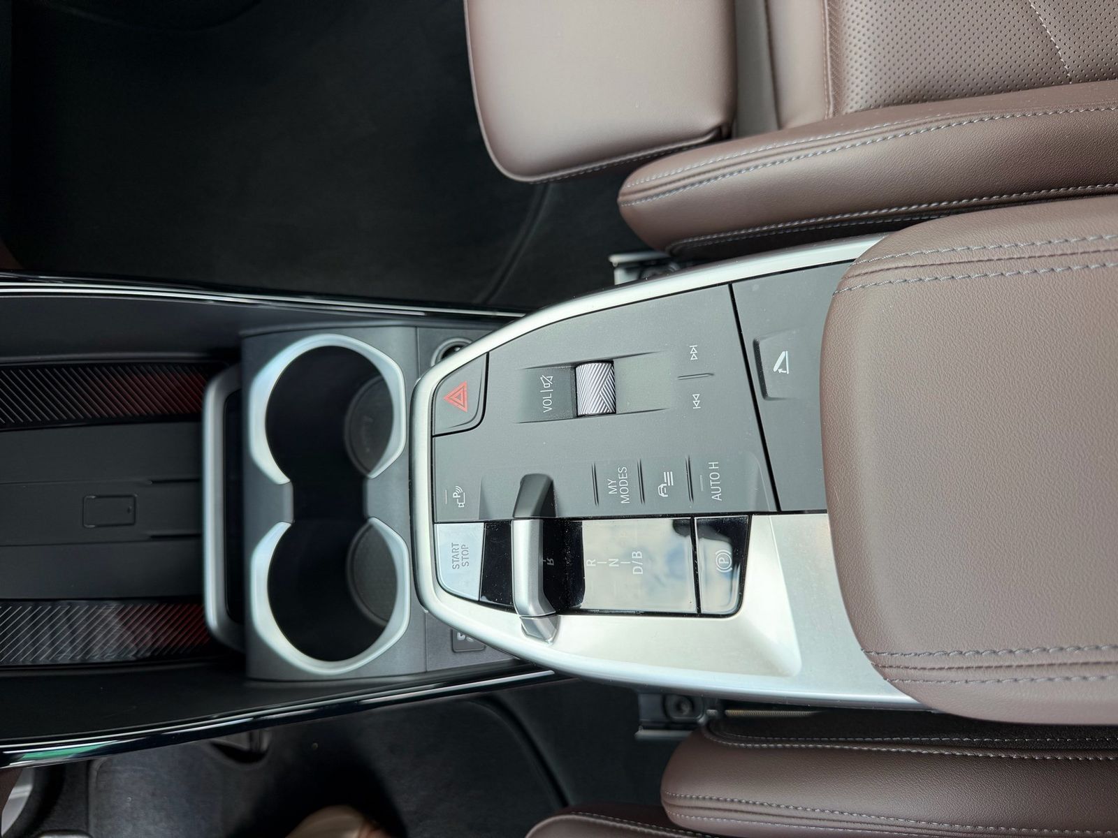 BMW iX2 - Bild 18