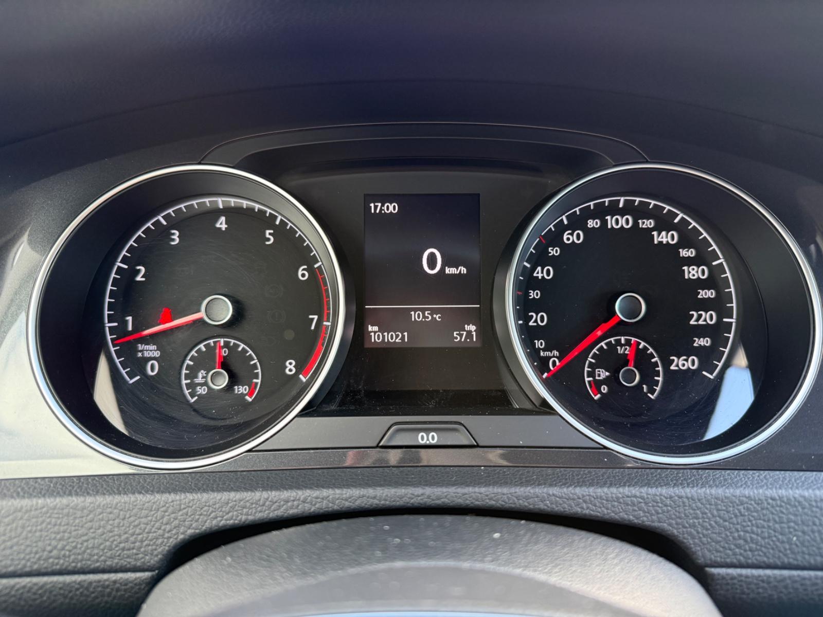 Volkswagen Golf VII Variant 1.5 TSI ACC SHZ LED