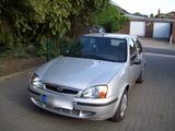 Mazda 121 baugleich Ford Fiesta II. Hand T... - Mazda 121 mit Benzin-Antrieb: Kleinwagen