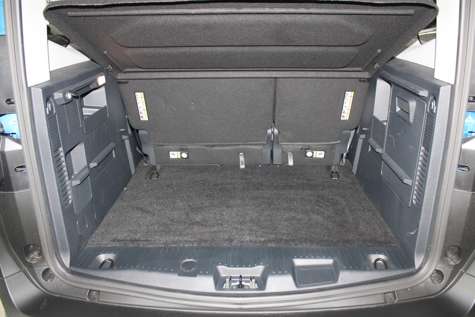 Fahrzeugabbildung Ford Tourneo Courier Titanium Automatik FahrerAssPak