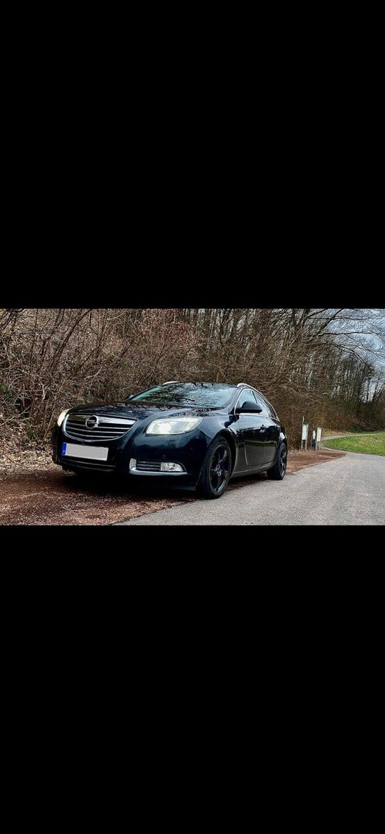 Opel Insignia 2011 — салон