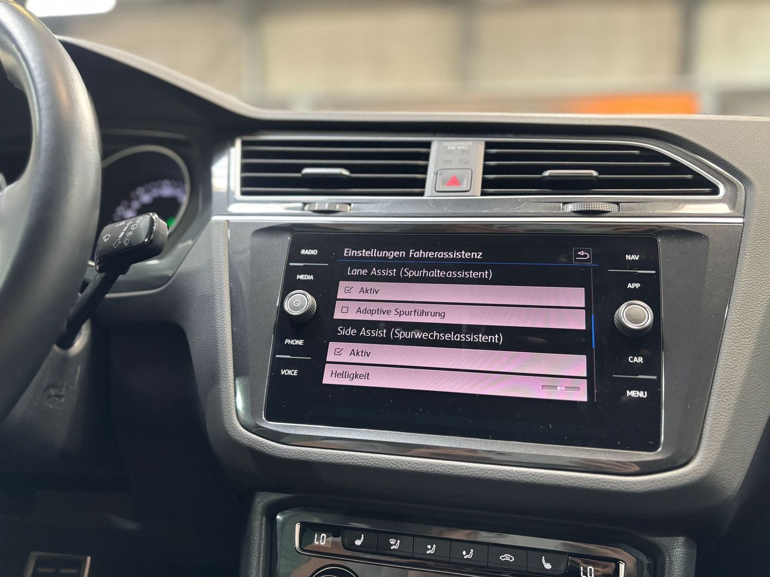 Fahrzeugabbildung Volkswagen Tiguan 1.5 TSI IQ.DRIVE#DSG#LED#ACC#Spur#Keyless