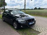 BMW 320d - BMW 320 aus 2010: 320d