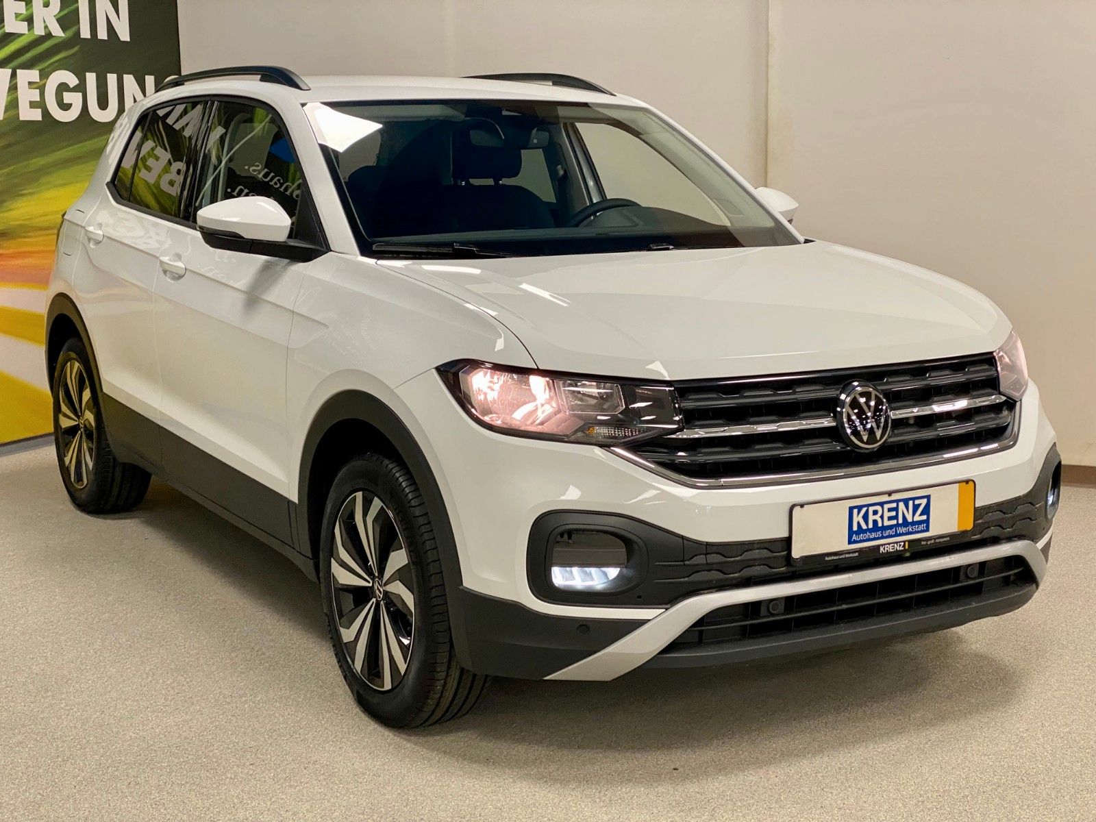 Fahrzeugabbildung Volkswagen T-CROSS 1.0 TSI LIFE+17 ZOLL ALU+SITZHEIZUNG+PDC