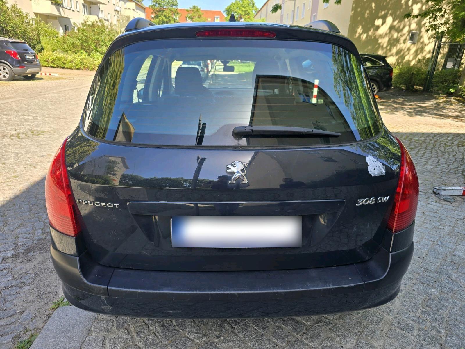 Peugeot 308 2011 — photo 7