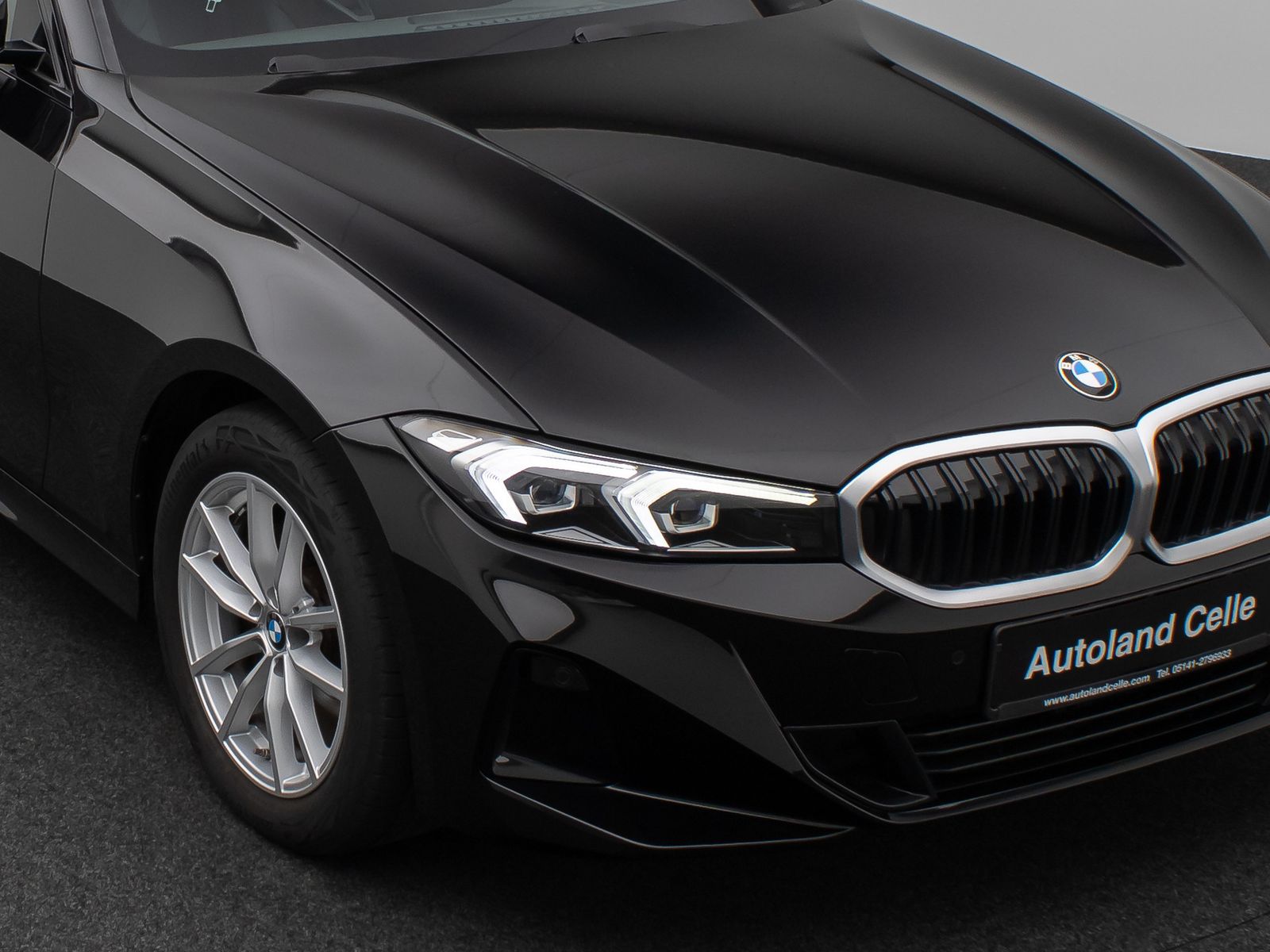 Fahrzeugabbildung BMW 320d Lim. DAB HUD CockPitPro Leder PDC Sport