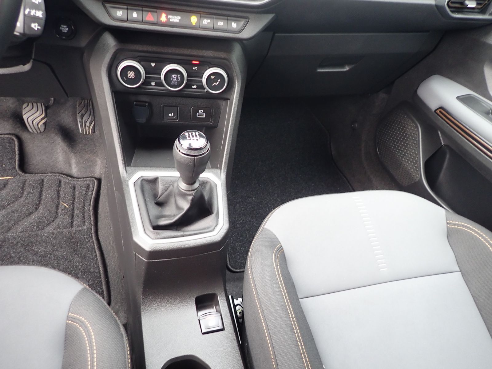 Fahrzeugabbildung Dacia Jogger Extreme+ TCe 110/NAVI/KAMERA