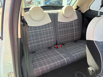 Fahrzeugabbildung Fiat 500 Lounge S&S Dualogic PDC Pano CarPlay uvm