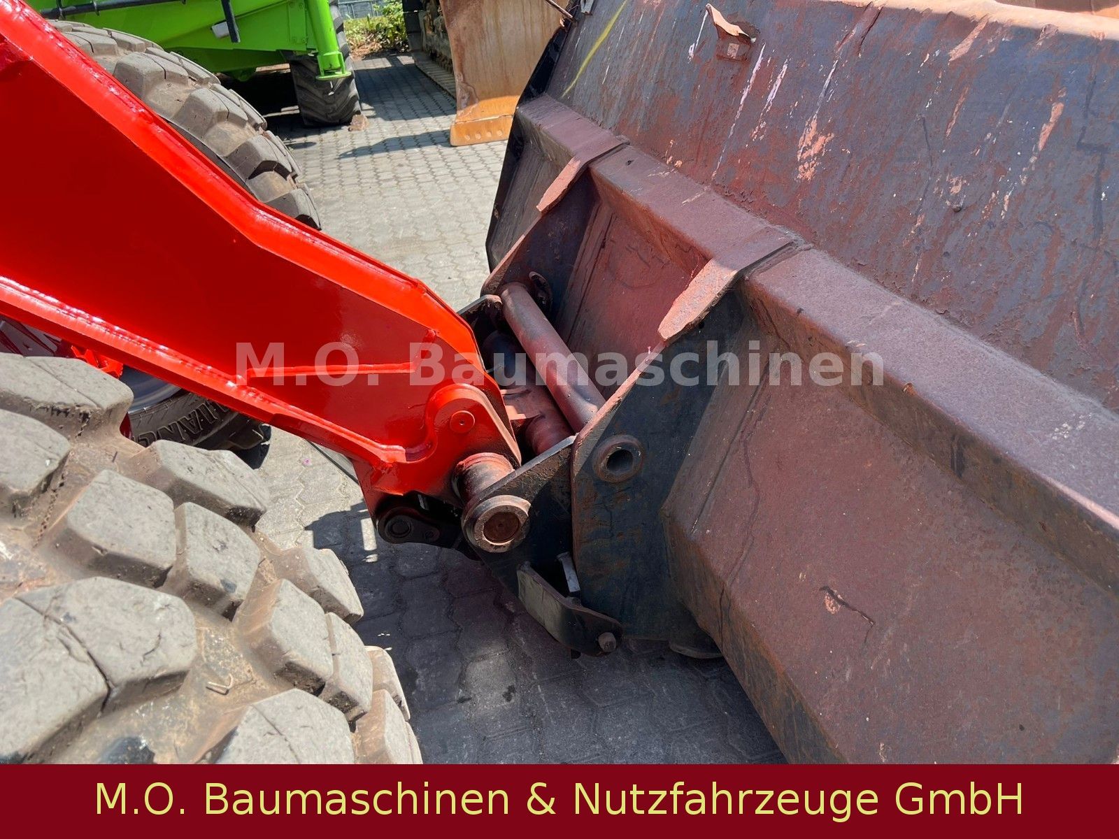 Fahrzeugabbildung Manitou MLT 633-120 LS / SW/3,3t/6m