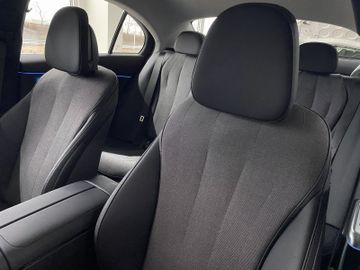 Mercedes E 200 - 8