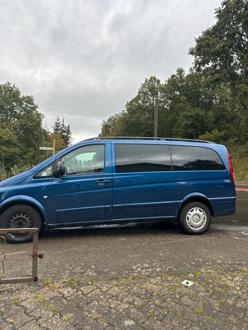 Mercedes-Benz Vito 8 Sitze mit 150 Ps bis Freitag Angebo...