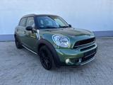 MINI COOPER_SD Countryman Cooper SD All4 - mit Diesel-Antrieb: Grün, Kleinwagen