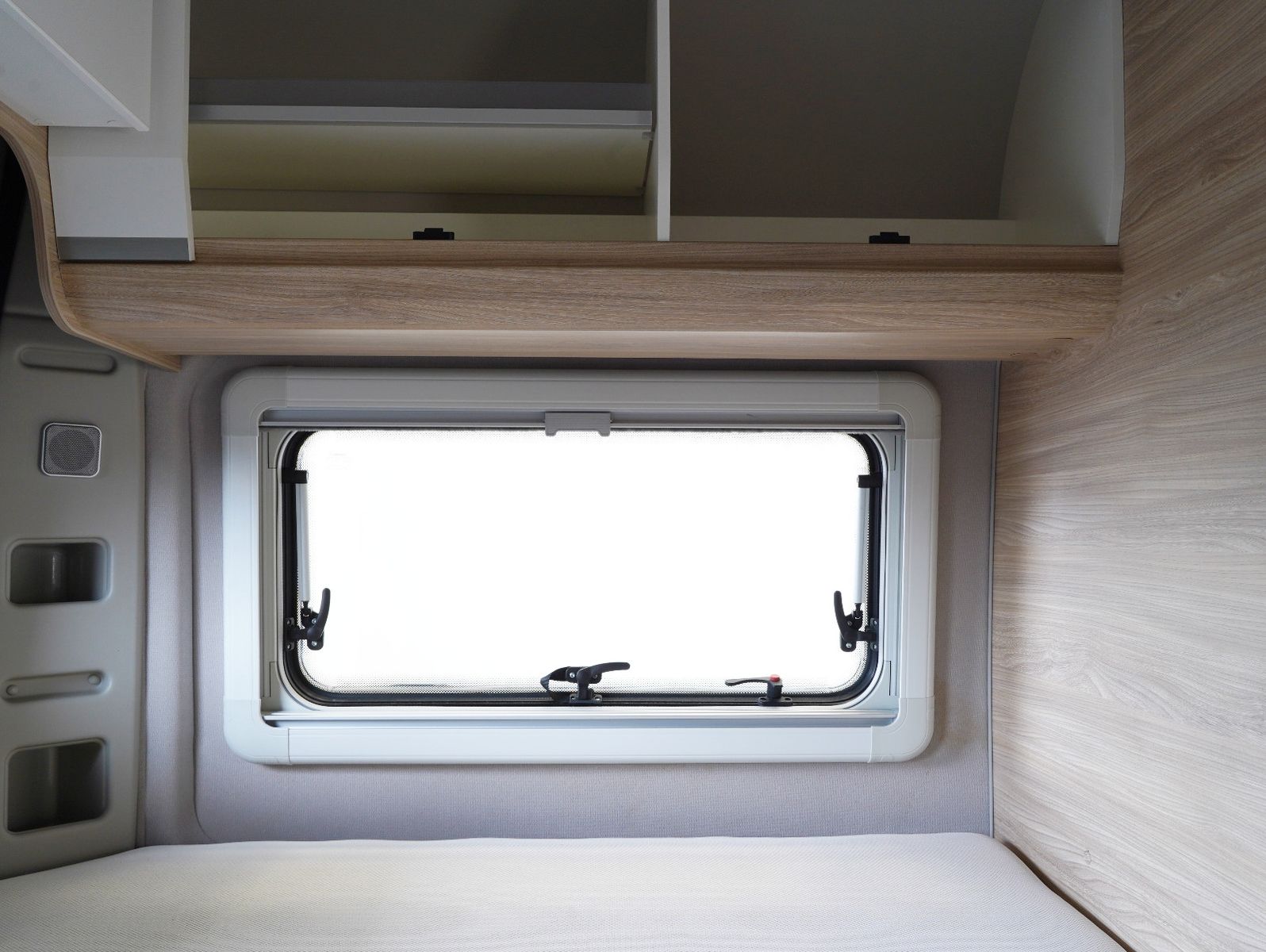 Fahrzeugabbildung Knaus BOXLIFE PRO / 540 ROAD Aufstelldach/Markise