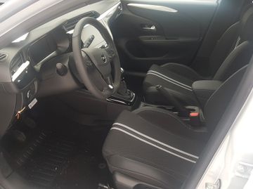 Fotografie 7 des Opel Corsa F GS Kamera Sitz-/Lenkradheizung