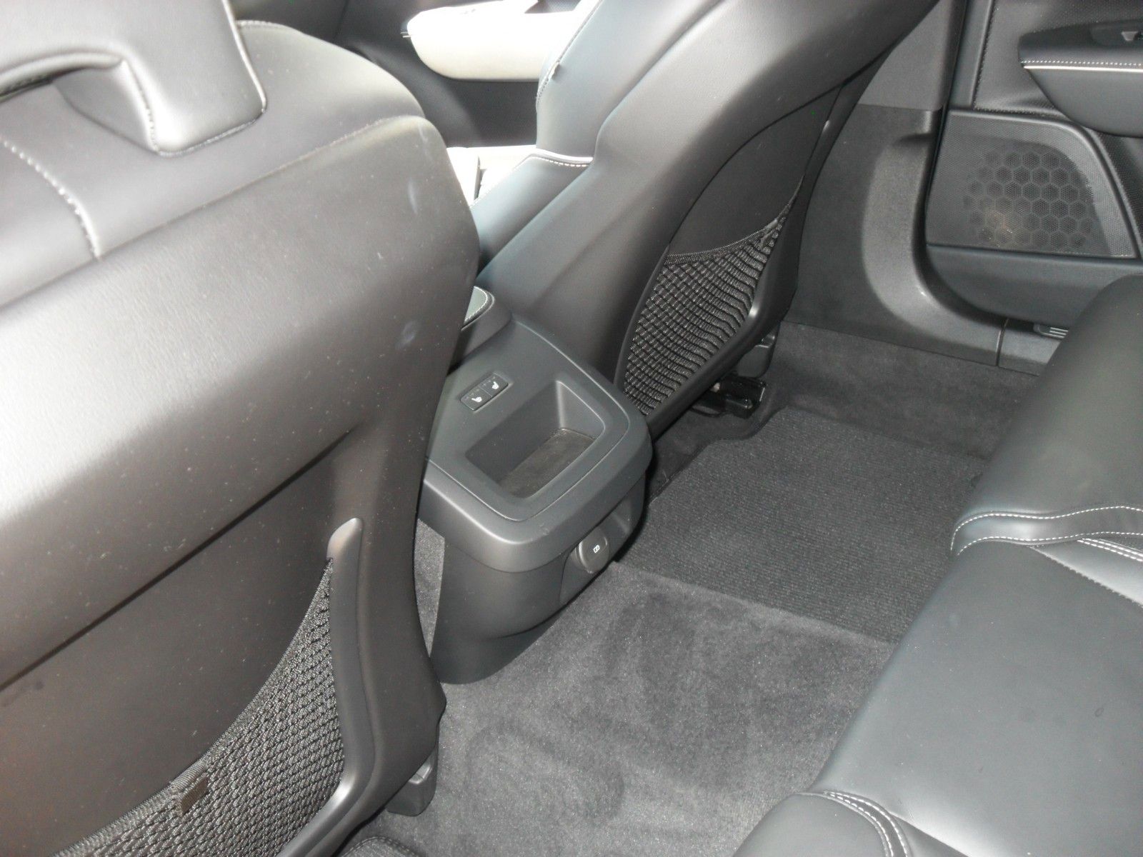 Fahrzeugabbildung Volvo V90 B4 Cross Country Plus AWD