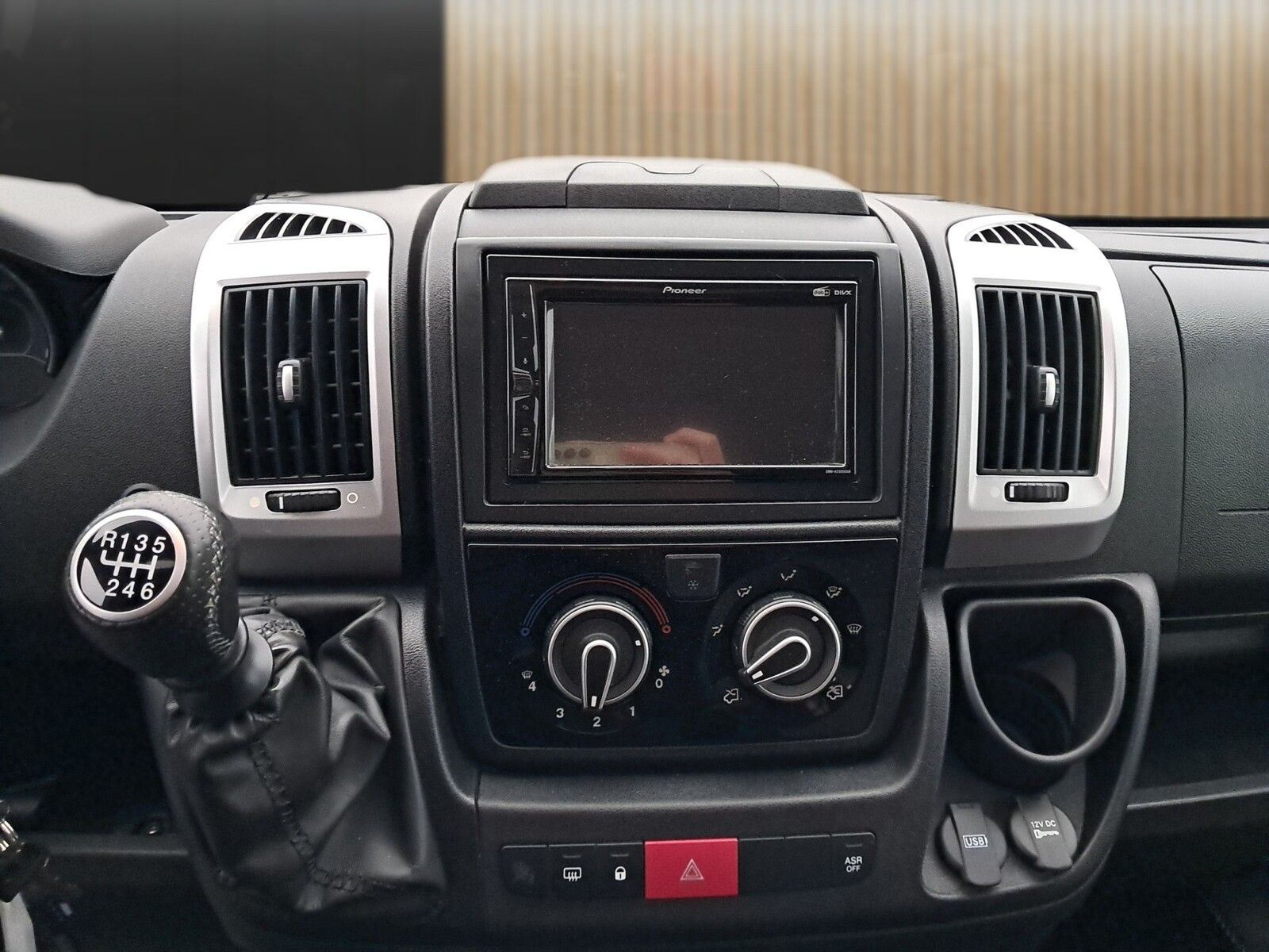 Fahrzeugabbildung Etrusco T 7400 SB Luftfederung,Markise,SAT+TV