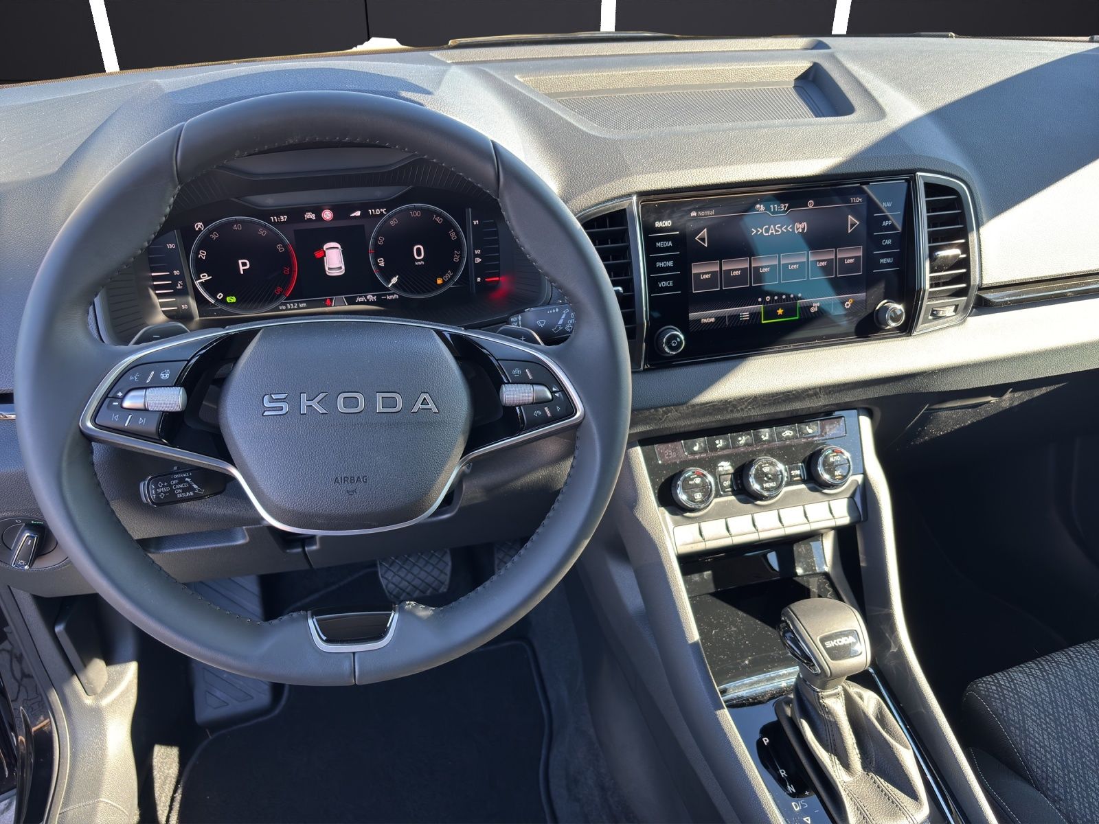 Fahrzeugabbildung SKODA Karoq Balance 1.5 TSI DSG AHZ LED RFK SH ACC Cli