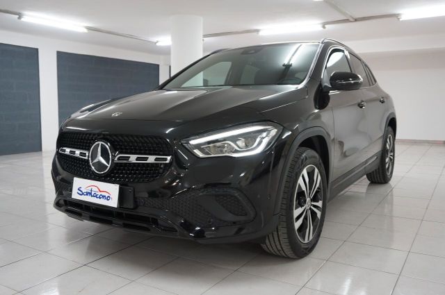 Mercedes-Benz Mercedes-benz GLA 200D Automatic Sport Plus