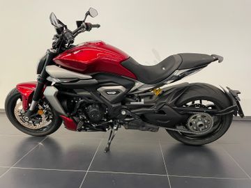 Ducati xDiavel V4
