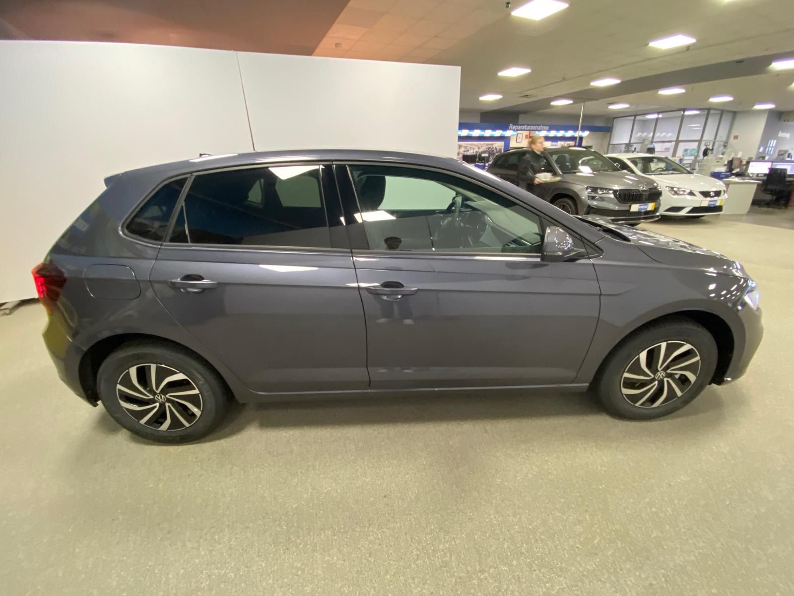 Fahrzeugabbildung Volkswagen Polo 1.0 TSI Life Android Auto+APP+PDC+KAMERA+SI