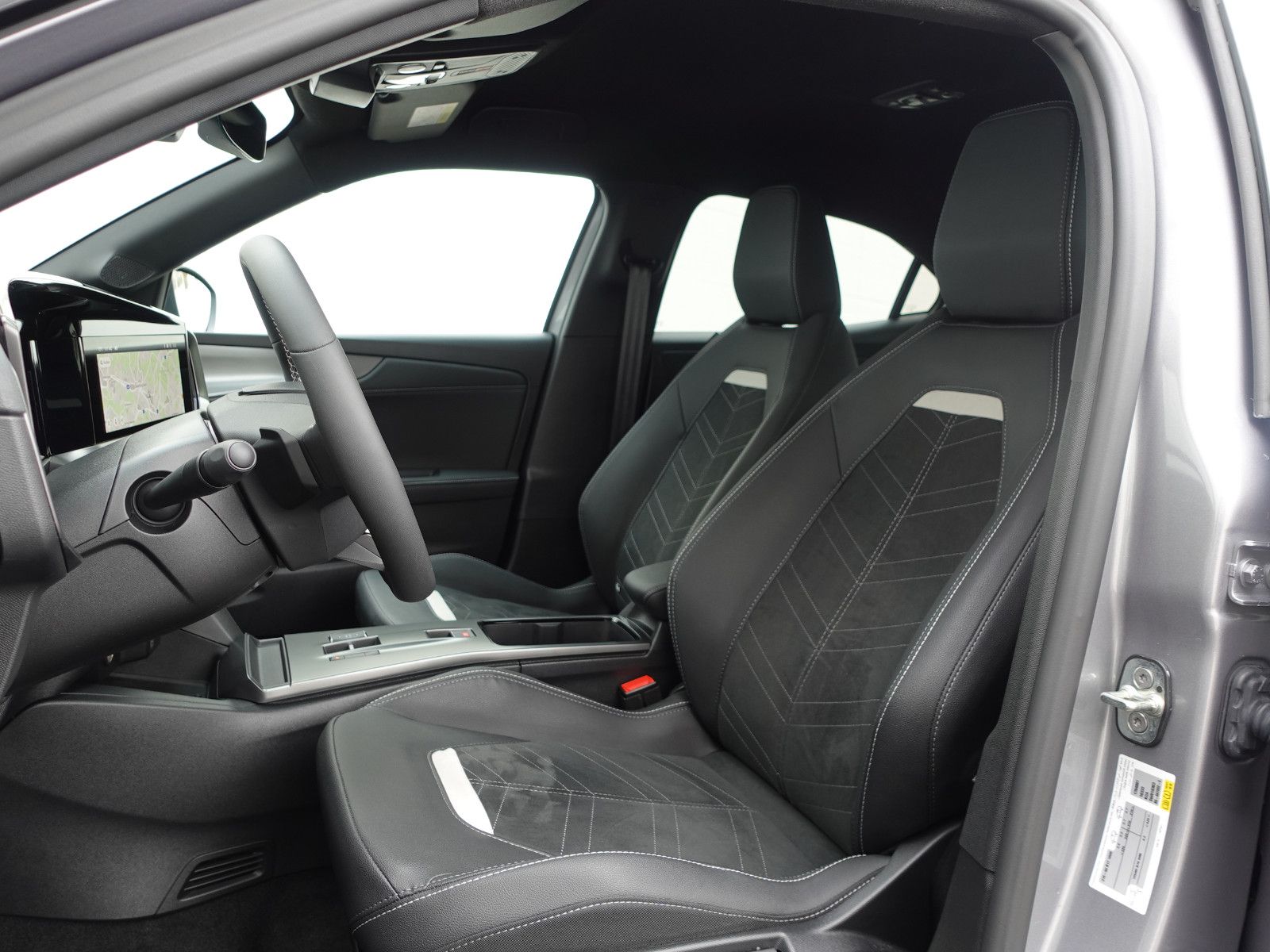 Fahrzeugabbildung Opel Mokka 1.2Turbo 48V Hybrid eDCT GS Allwetter,Navi