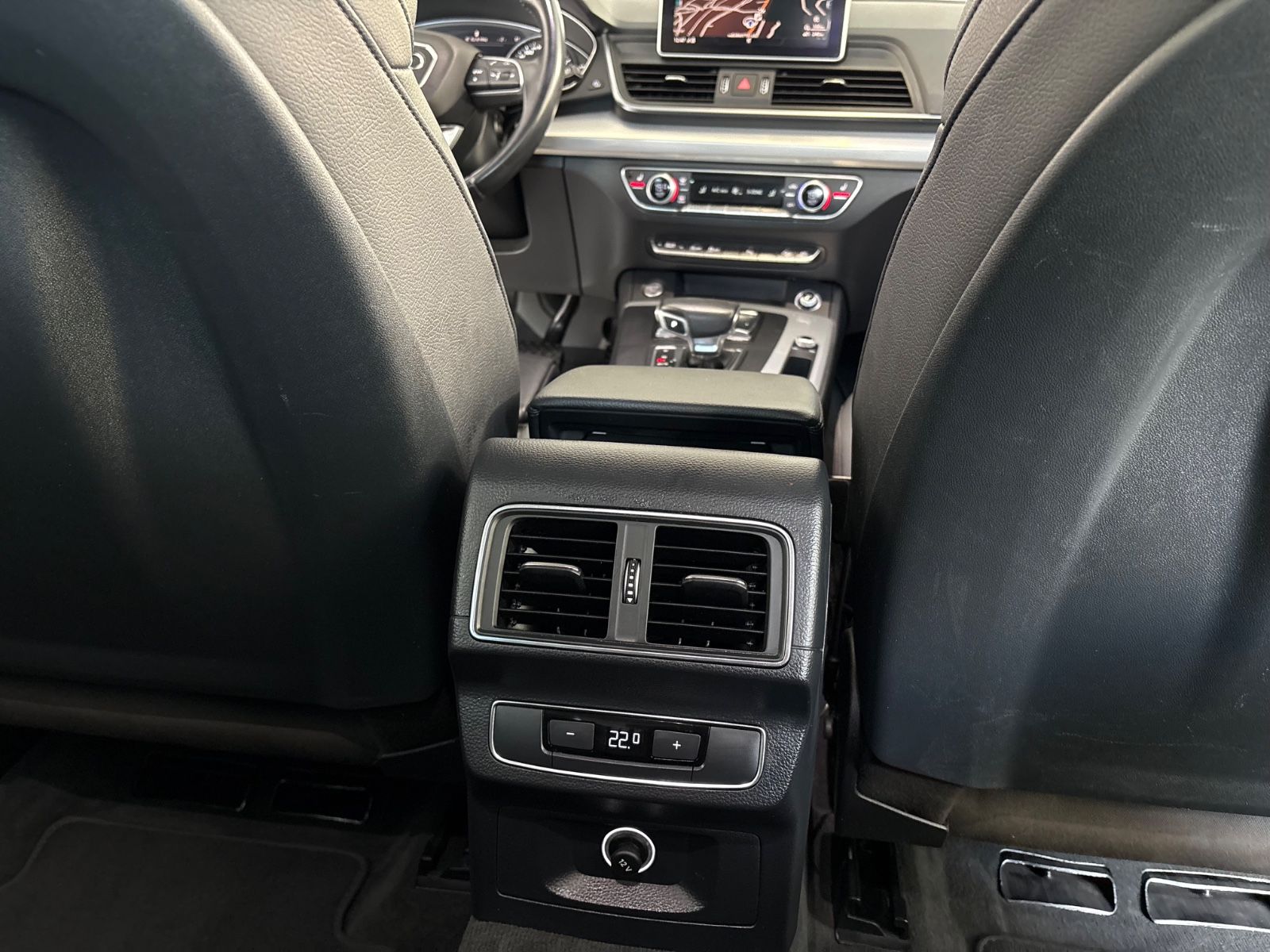 Fahrzeugabbildung Audi Q5 quattro sport