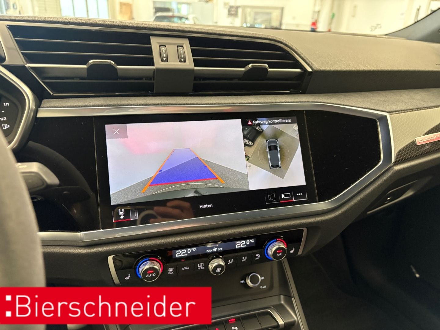 Audi RSQ3 - Bild 13