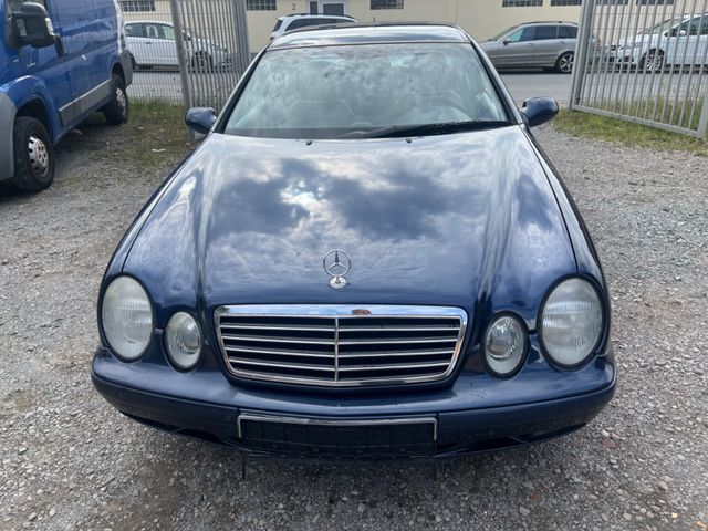 Mercedes-Benz CLK 200 AVANTGARDE