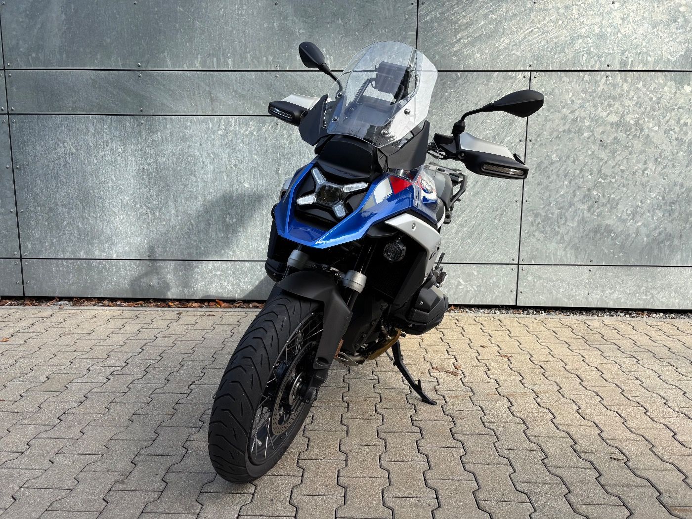Fahrzeugabbildung BMW R 1300 GS Trophy 4 Pakete Fahrzeughöhenregelung