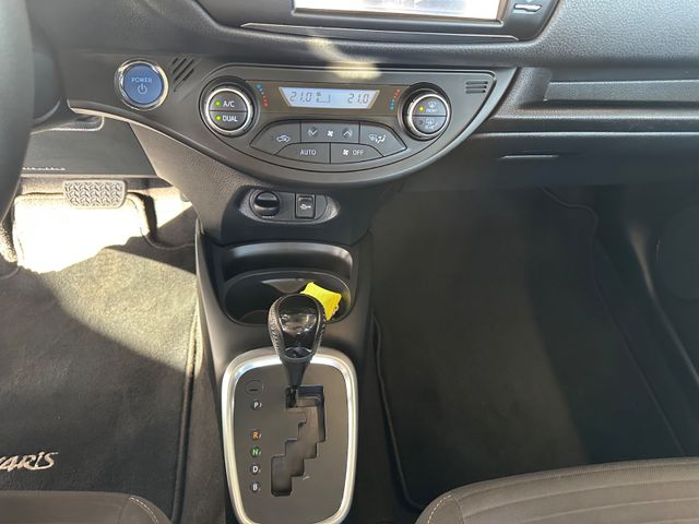 Toyota Yaris Hybrid Team D