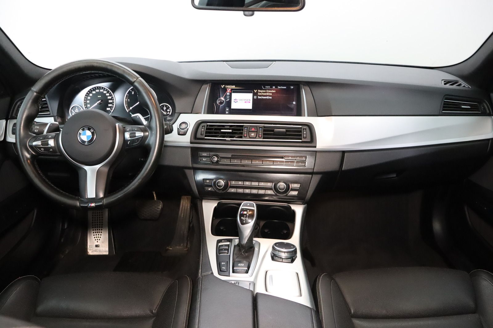 Fahrzeugabbildung BMW M550 d Touring xDrive * HUD * Leder