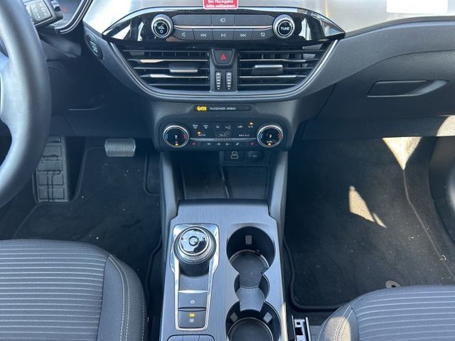 Fahrzeugabbildung Ford Kuga Titanium FHEV GJR Winter Pa NAVI PDC Kamera