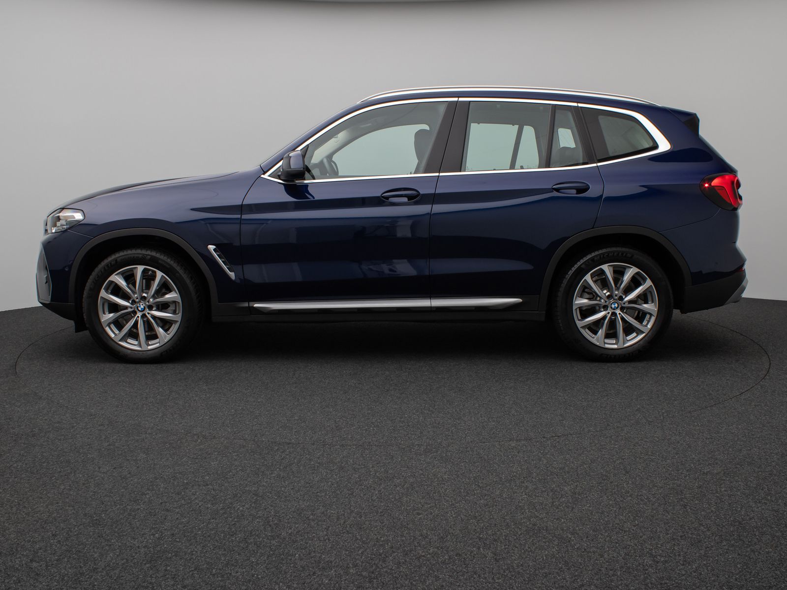 Fahrzeugabbildung BMW X3 xD20d Kamera DAB HiFi Lenkrhz AHK Alarm Sport