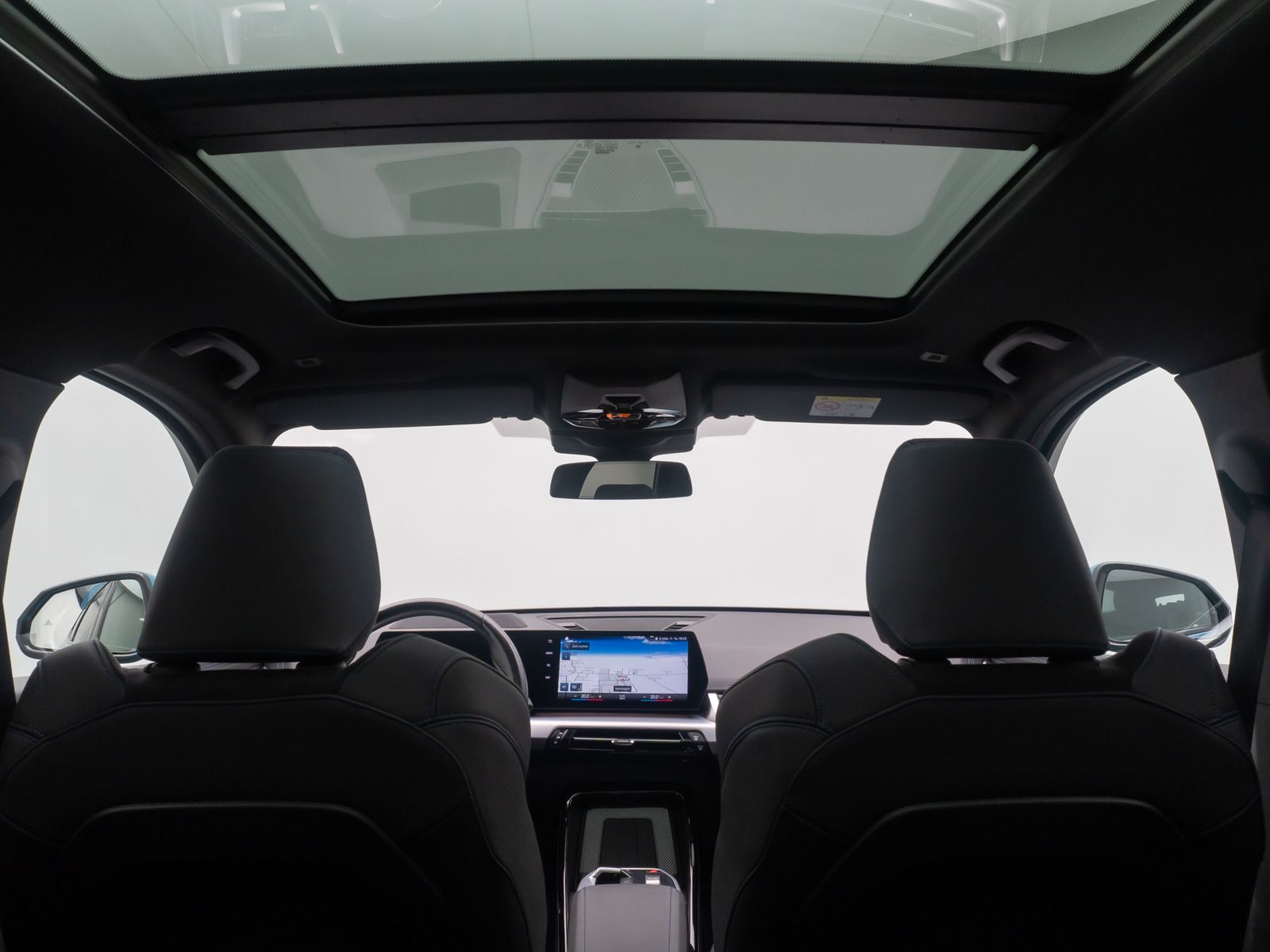 Fahrzeugabbildung BMW iX1 xD30 M Sport Panorama 360°HUD DAB H/K 19Zoll