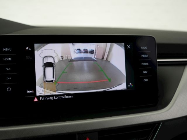 Kamiq TOUR TSI DSG+NAVI+RÜCKFAHRKAMERA+SITZ-/LEN